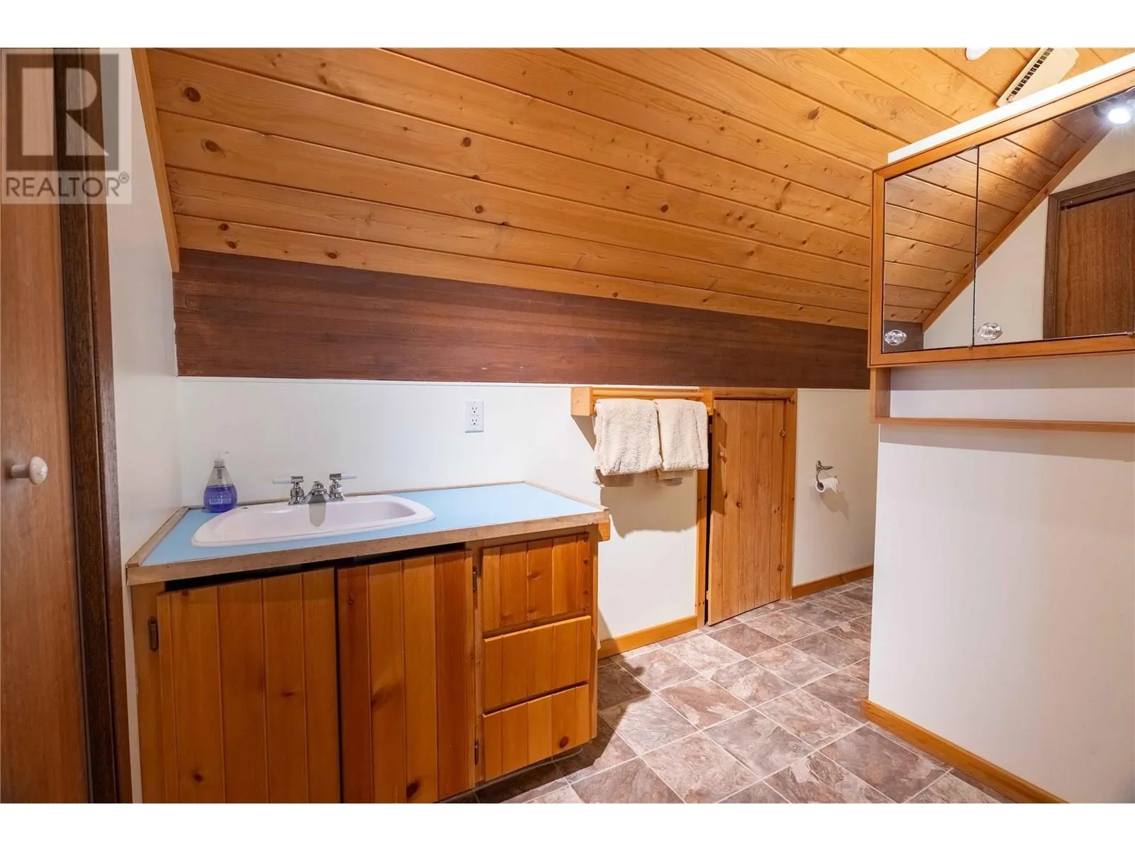 3104 Mcinnes Road
