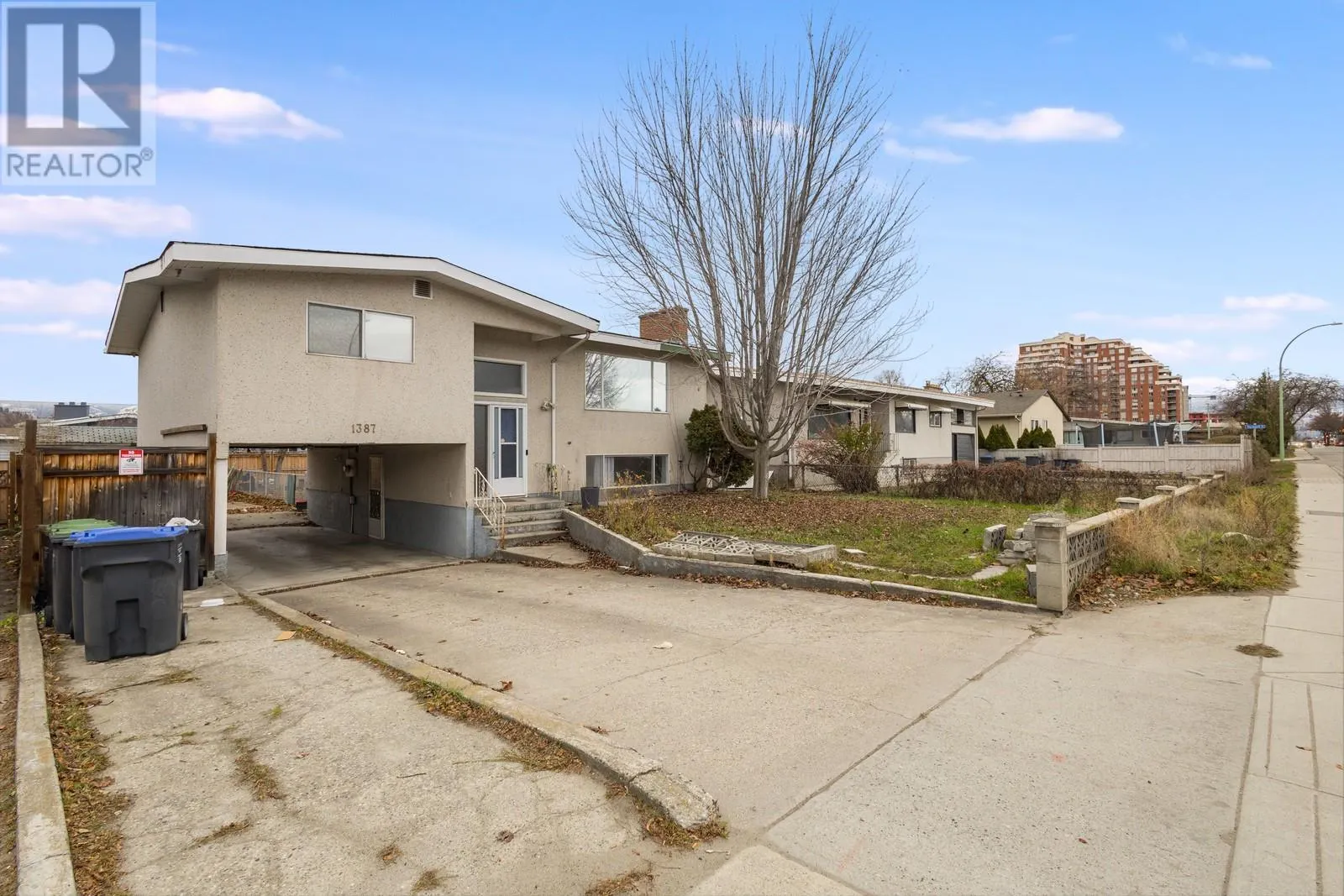 1387 Gordon Drive
