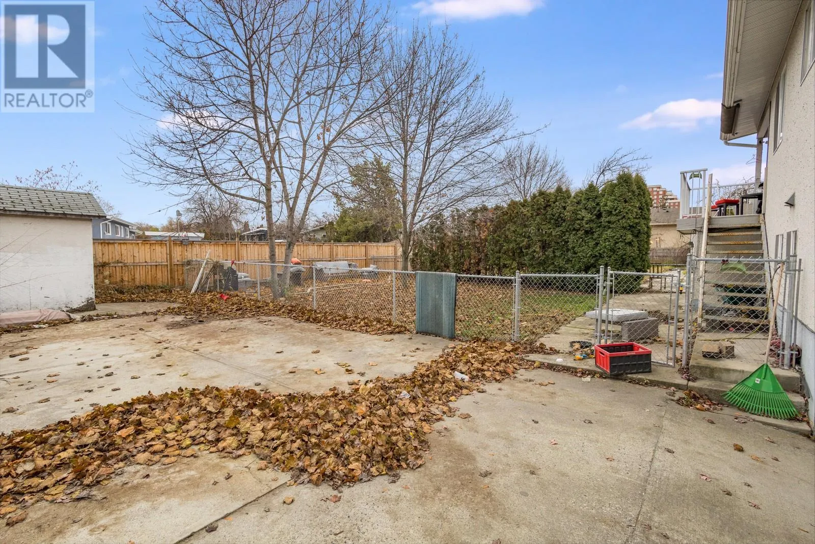 1387 Gordon Drive