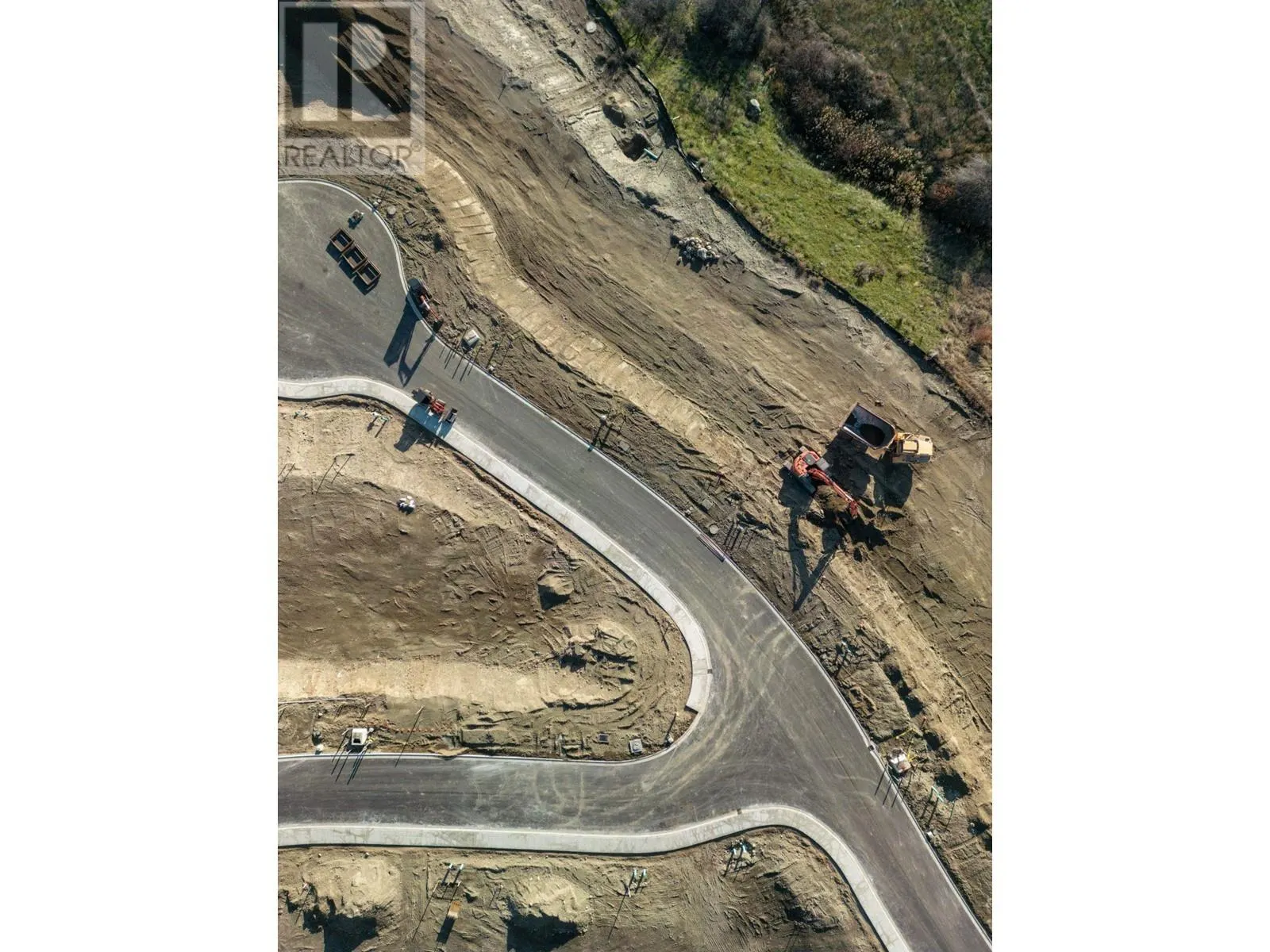 Lot 4 Road