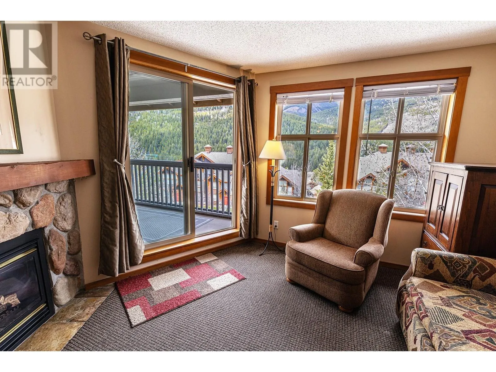 2050 Summit Drive Unit# 306