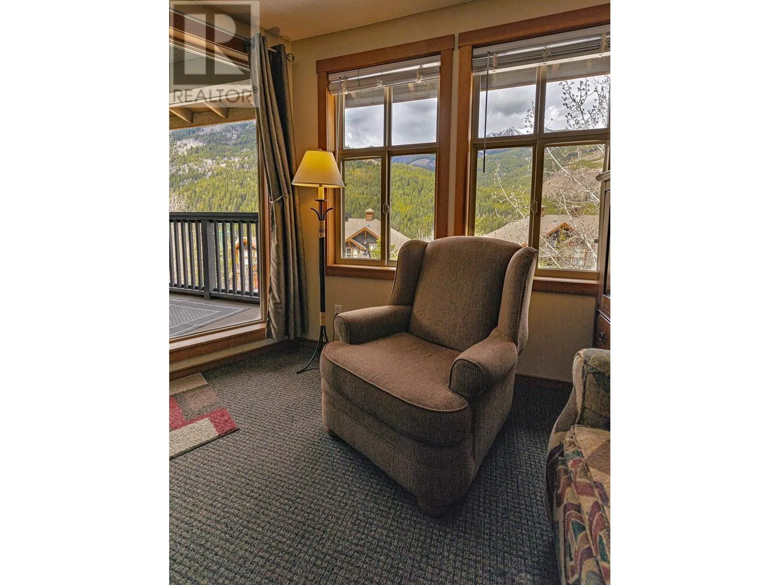 2050 Summit Drive Unit# 306