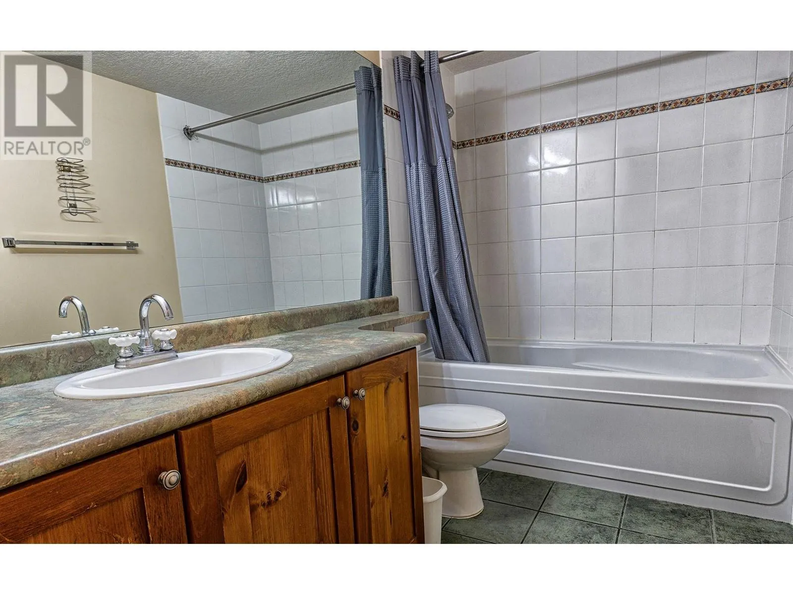 2050 Summit Drive Unit# 306