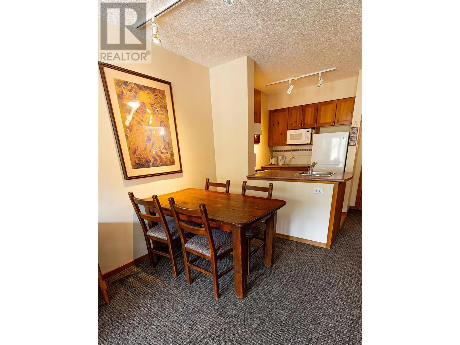 2050 Summit Drive Unit# 306