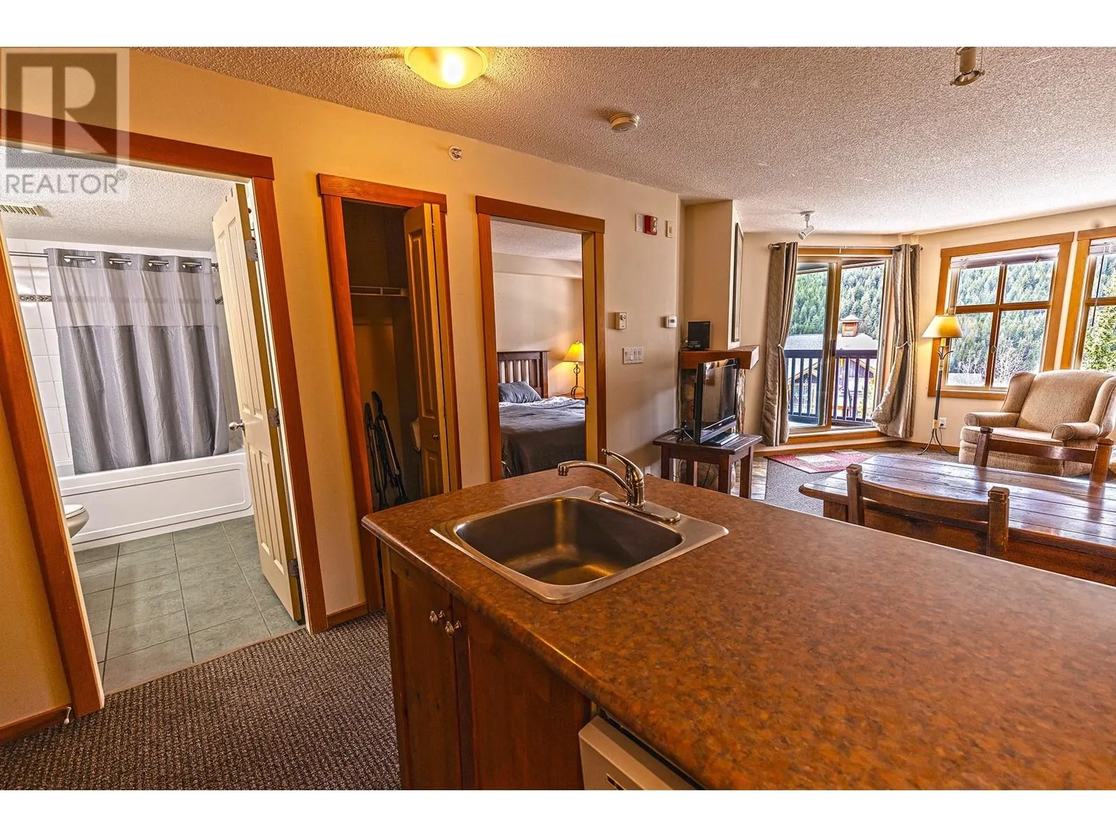 2050 Summit Drive Unit# 306