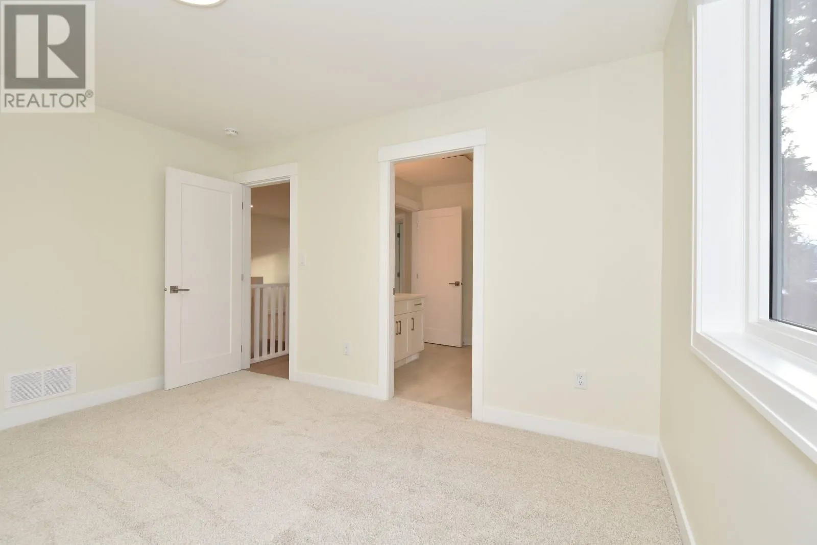 2508 Golf View Crescent