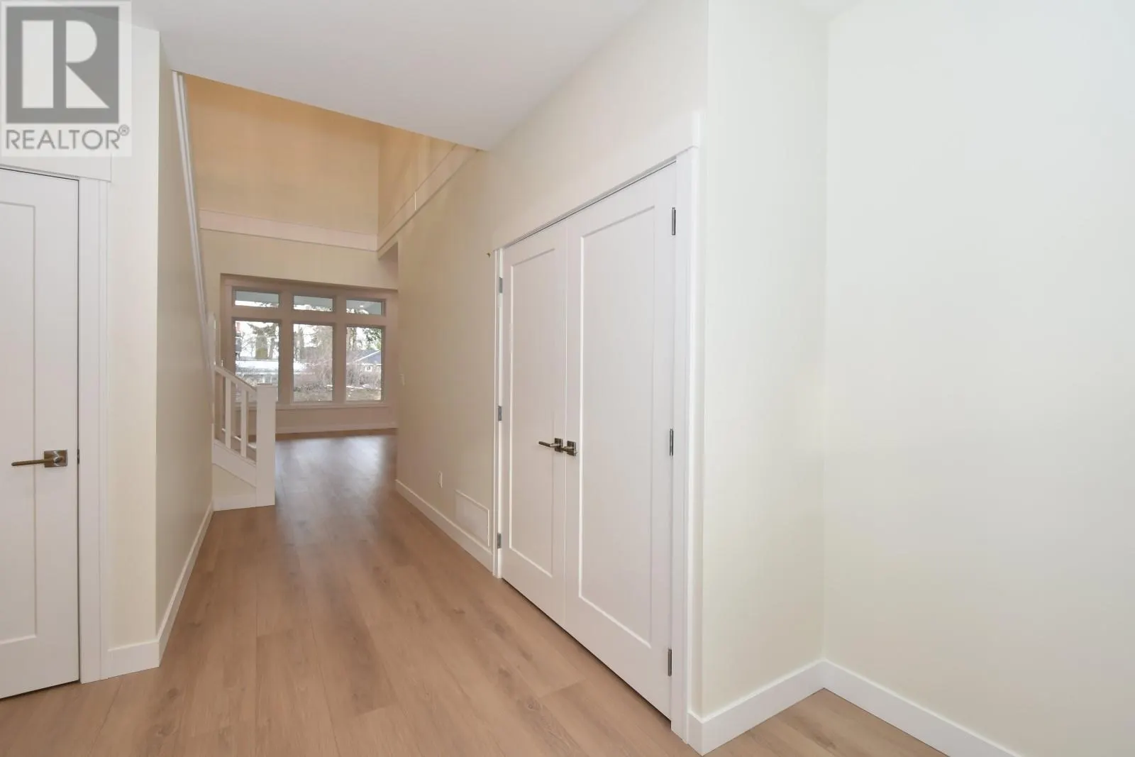 2508 Golf View Crescent