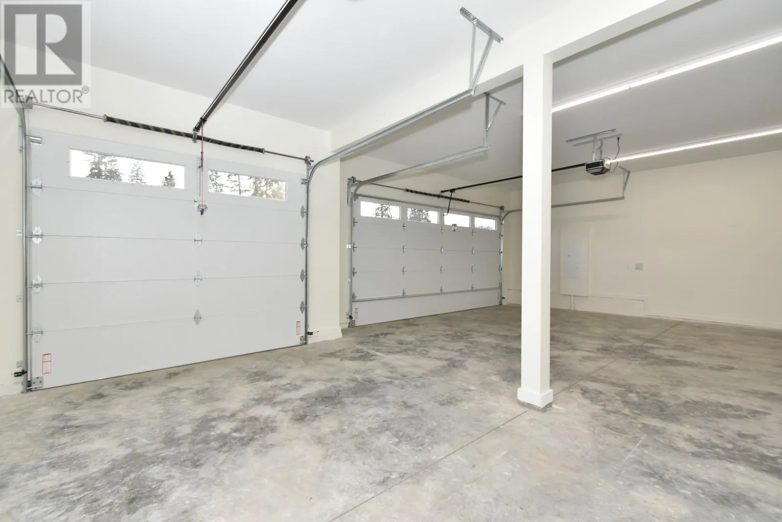 2508 Golf View Crescent