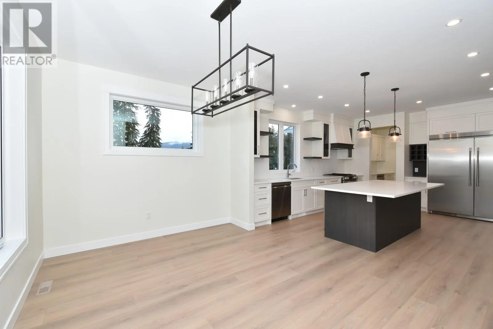 2508 Golf View Crescent