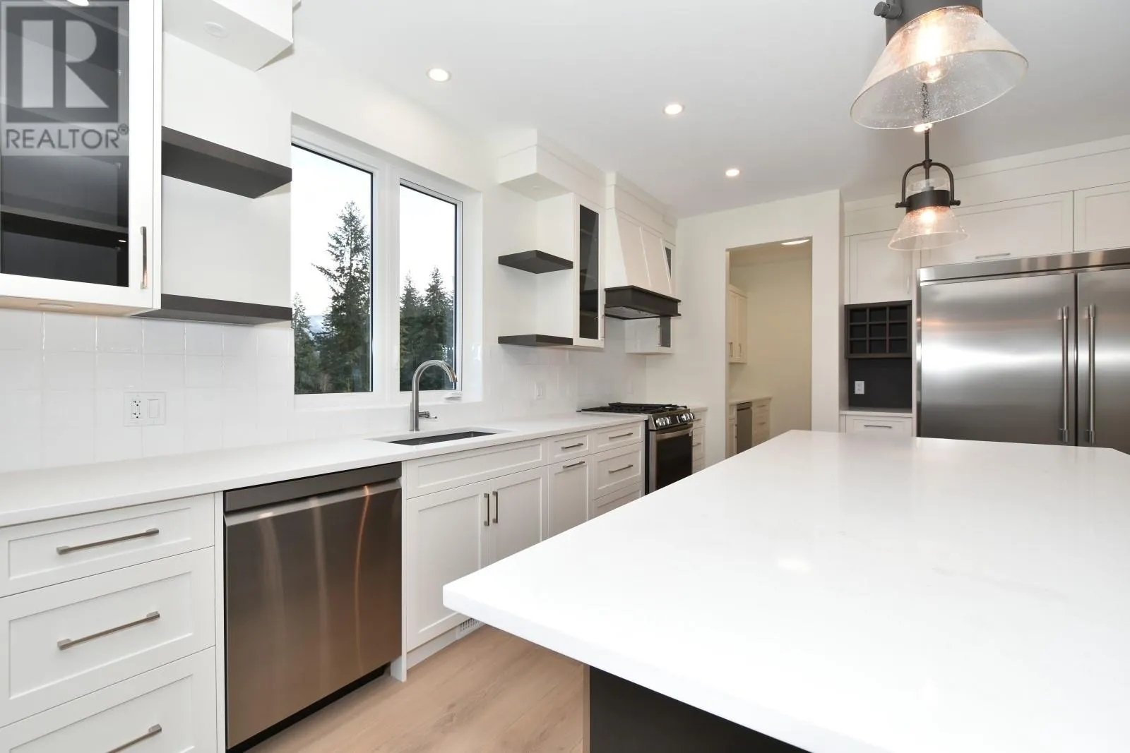 2508 Golf View Crescent