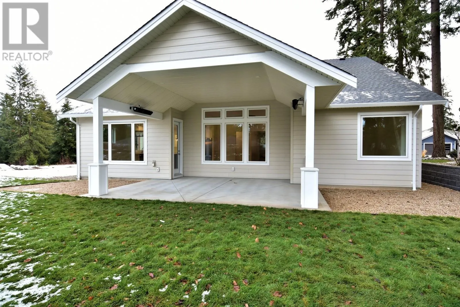 2508 Golf View Crescent