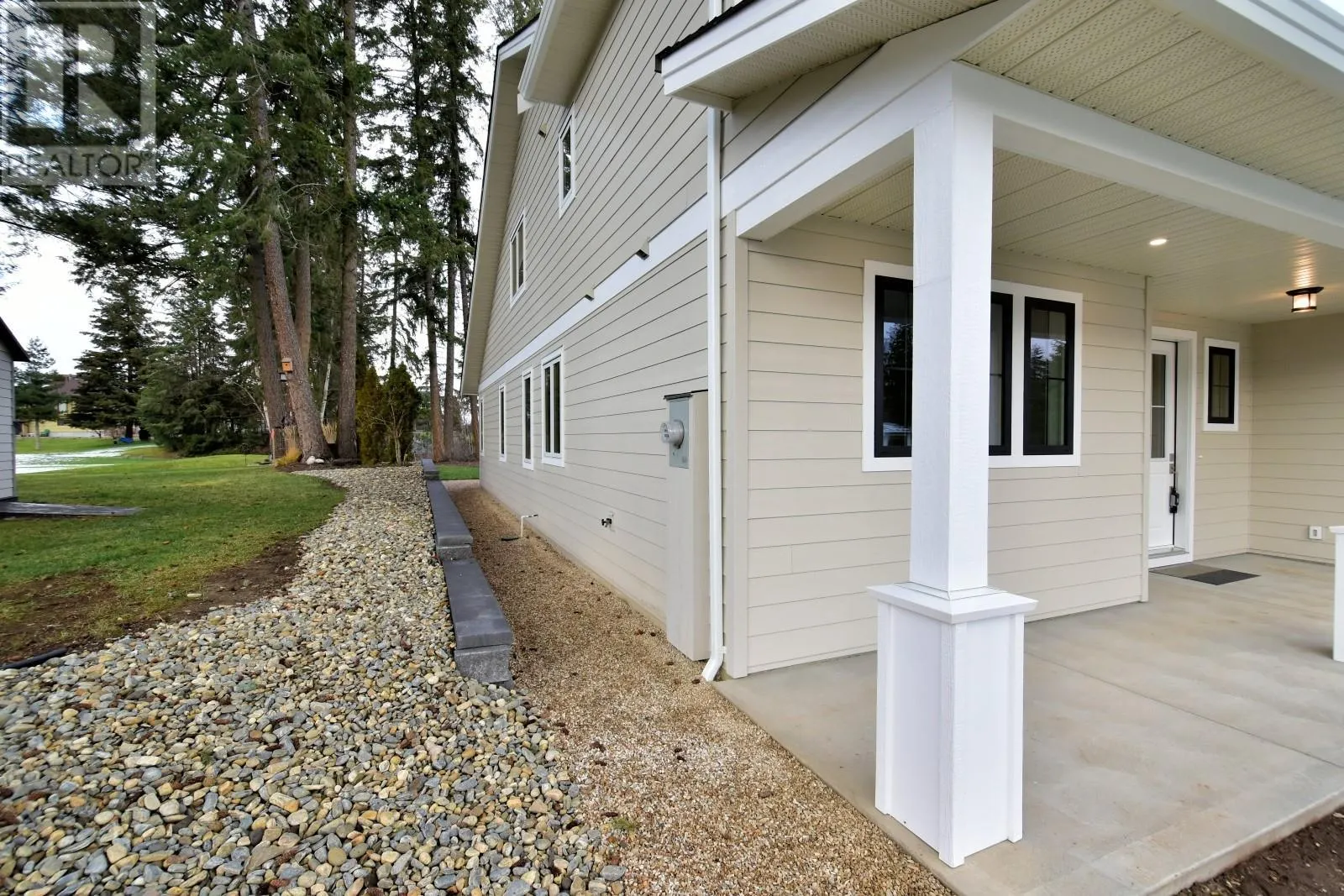 2508 Golf View Crescent