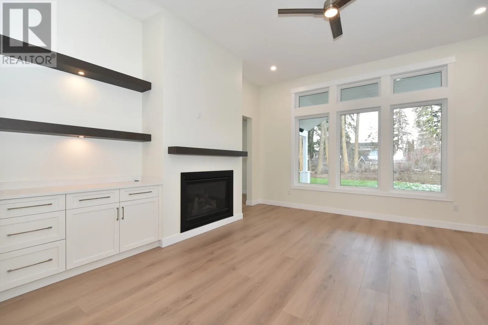 2508 Golf View Crescent