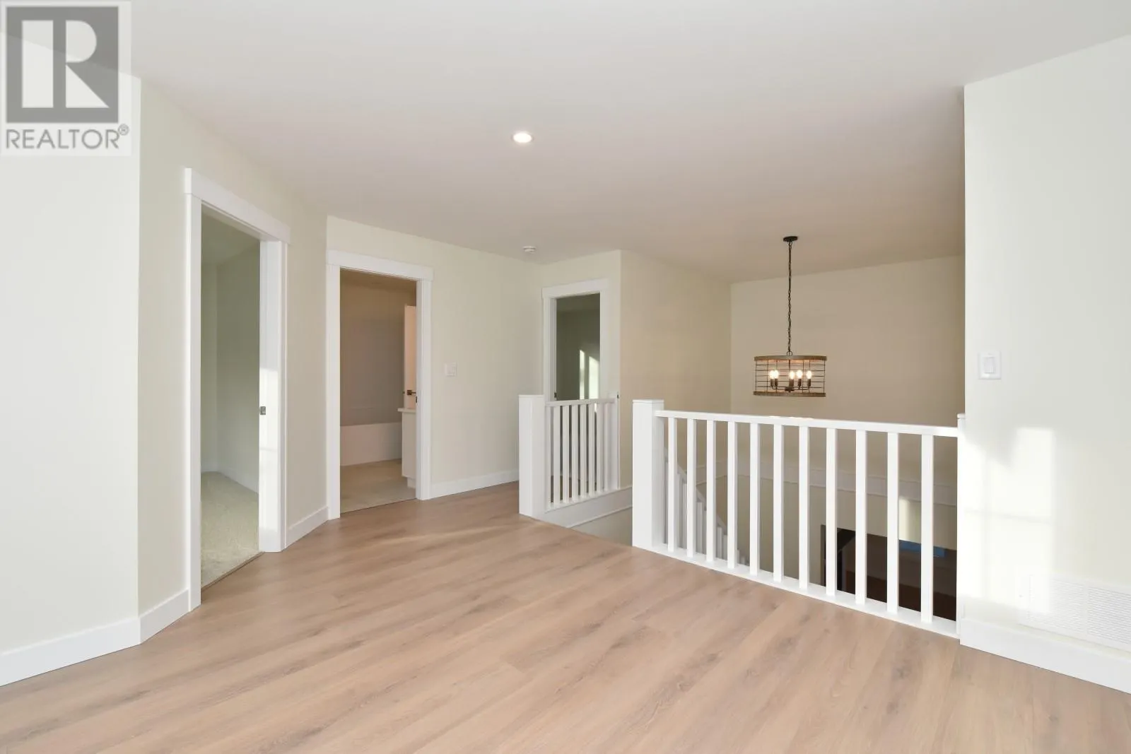 2508 Golf View Crescent