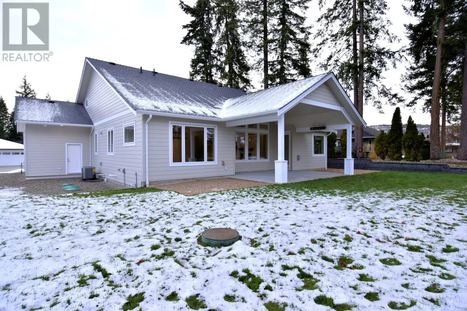 2508 Golf View Crescent