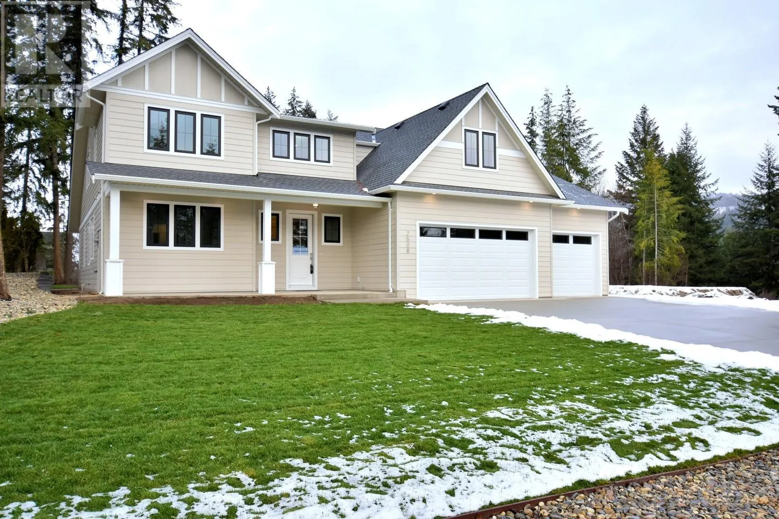 2508 Golf View Crescent
