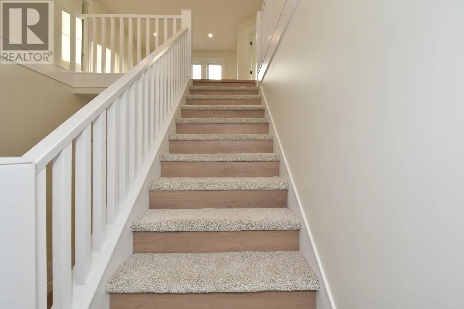 2508 Golf View Crescent