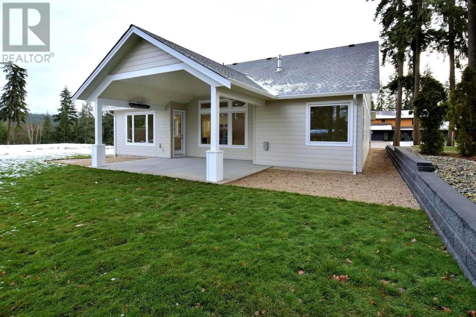 2508 Golf View Crescent