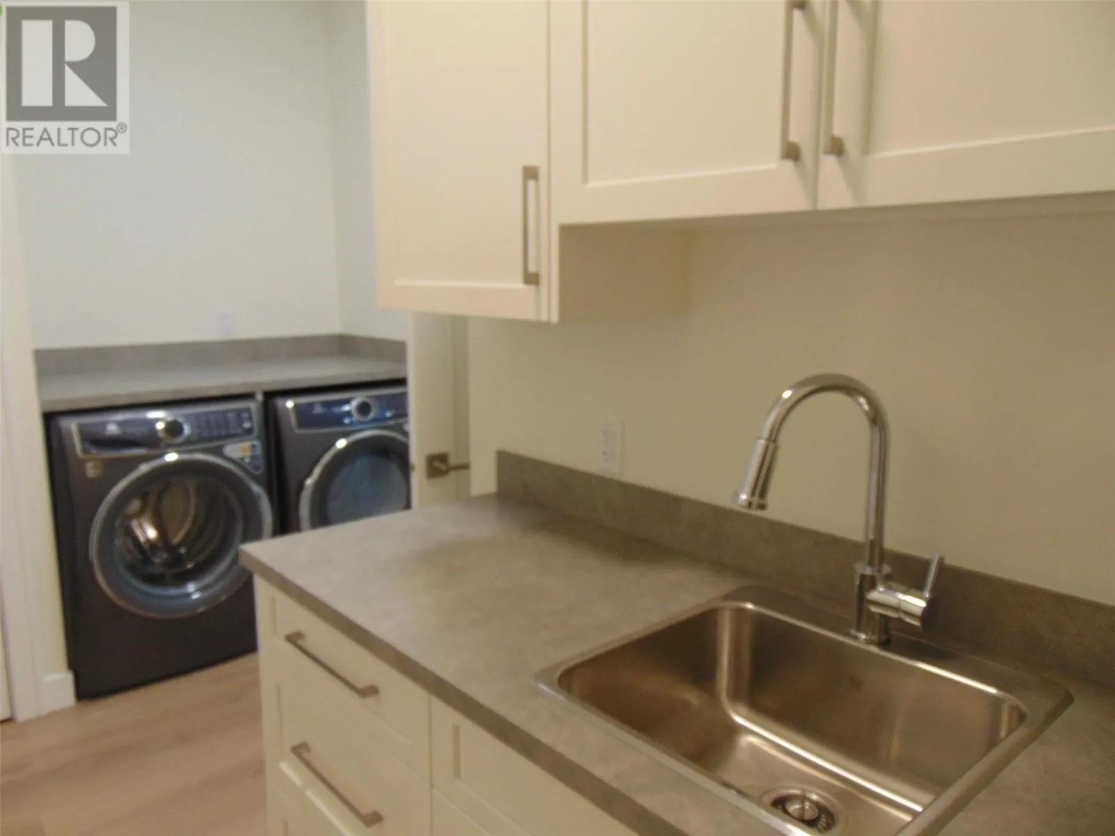 2508 Golf View Crescent