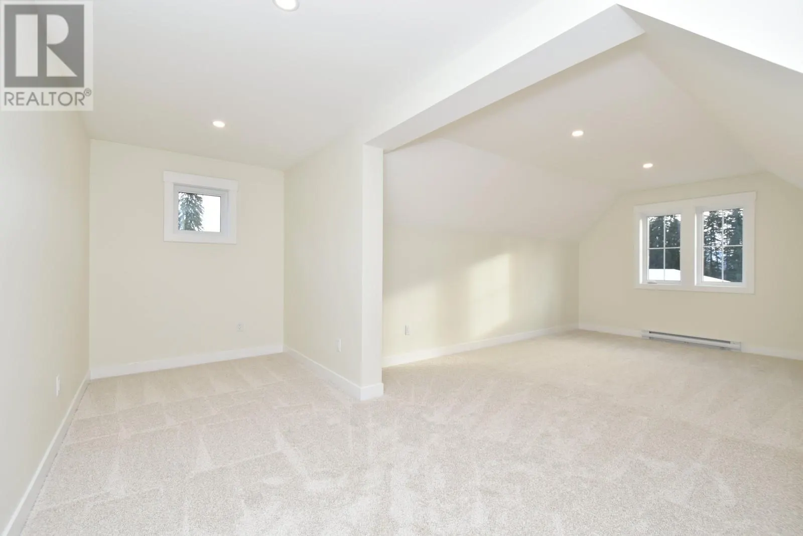 2508 Golf View Crescent