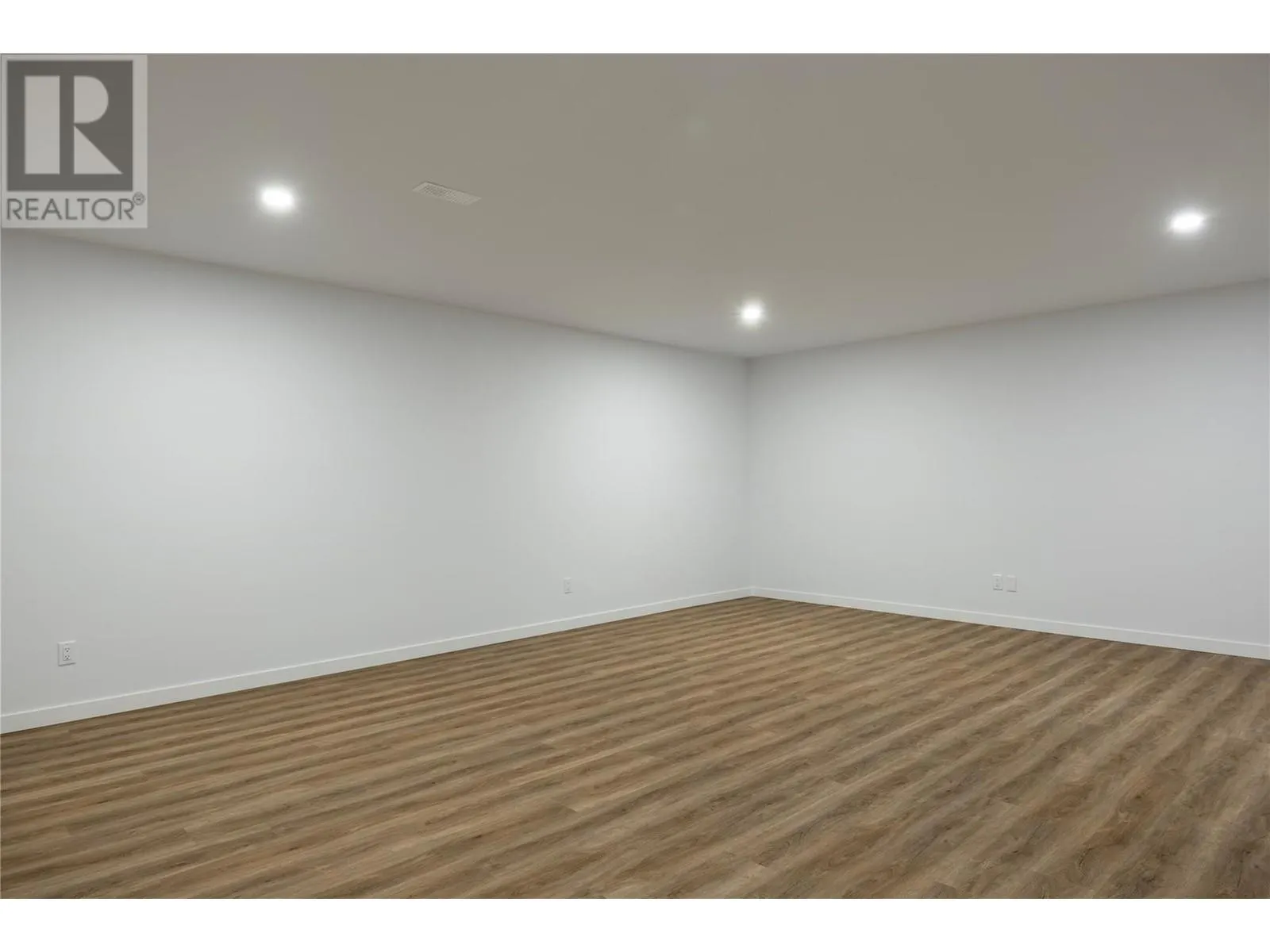 595 Vineyard Way N Unit# 9