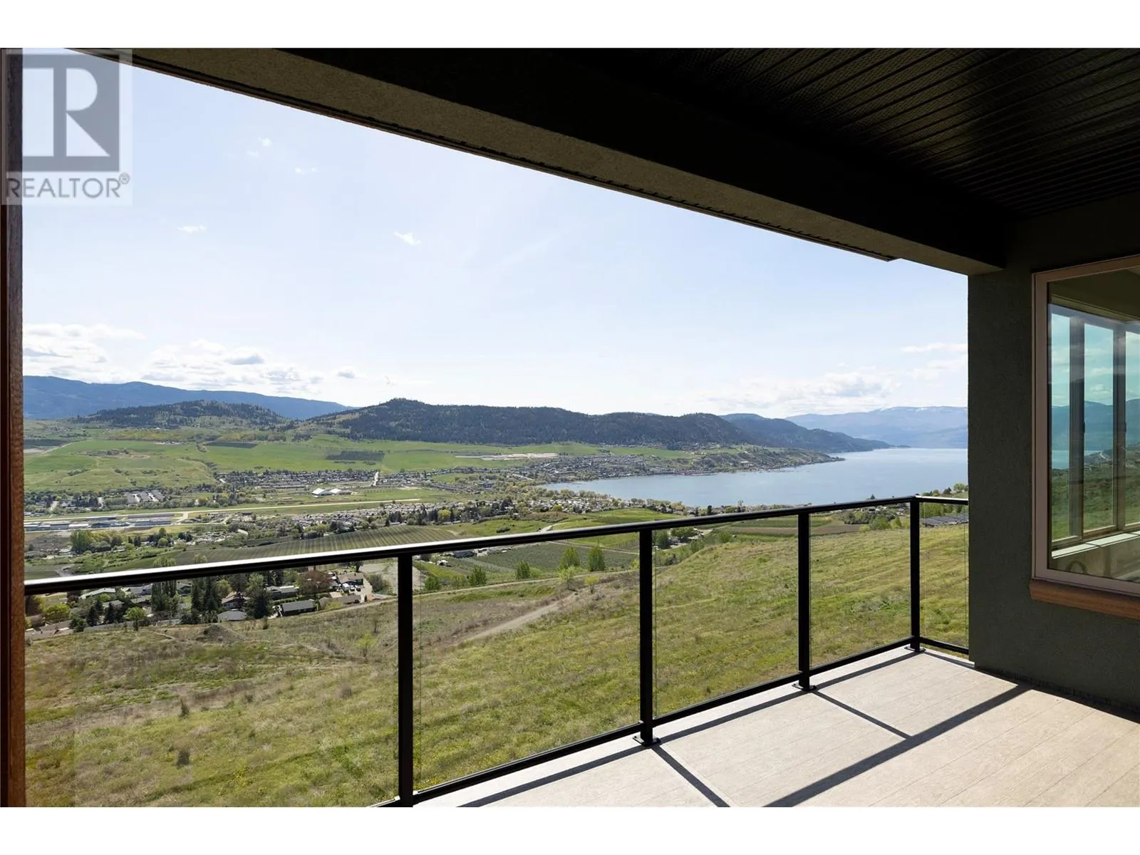 595 Vineyard Way N Unit# 9