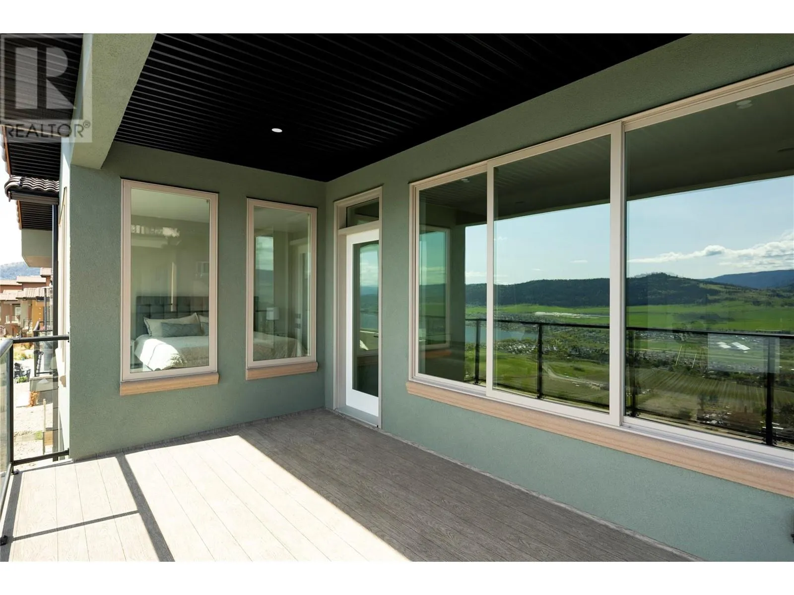 595 Vineyard Way N Unit# 9