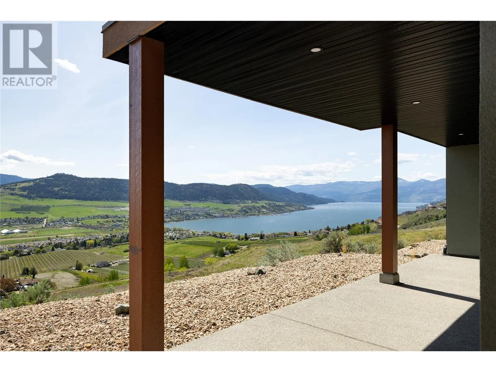 595 Vineyard Way N Unit# 9