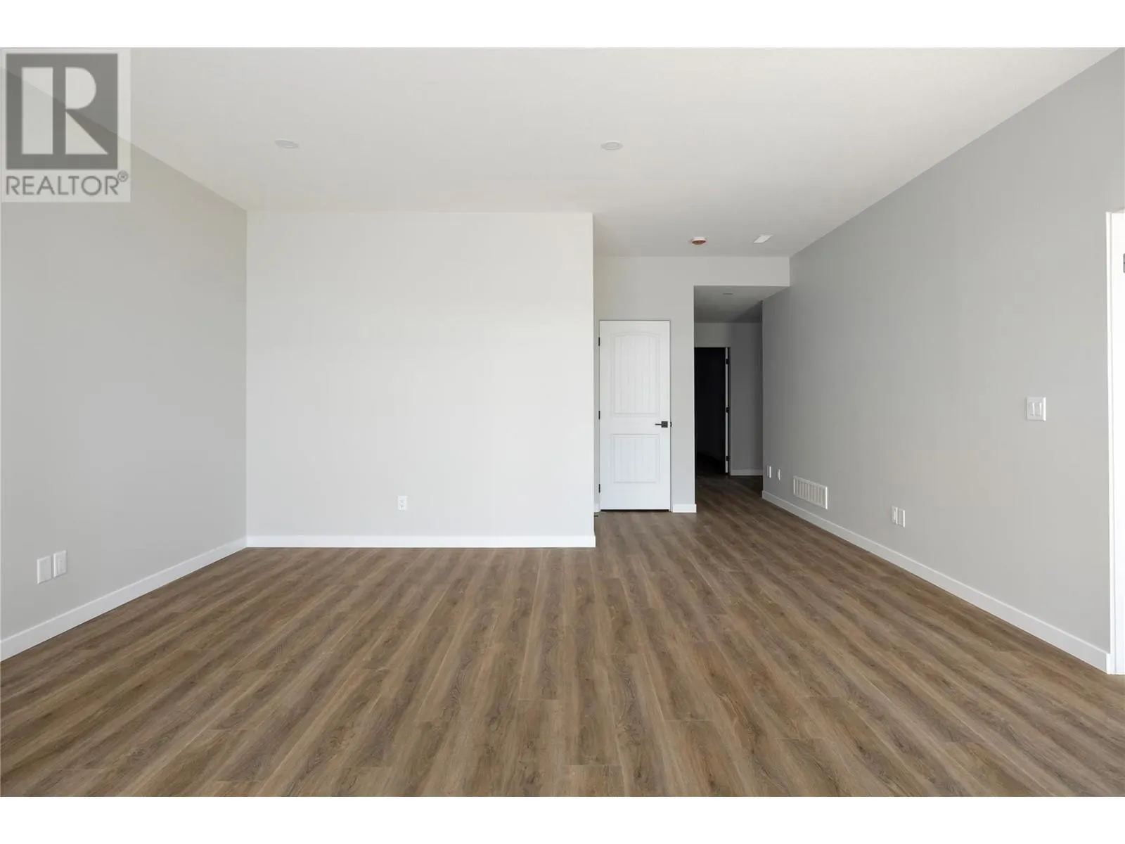 595 Vineyard Way N Unit# 9