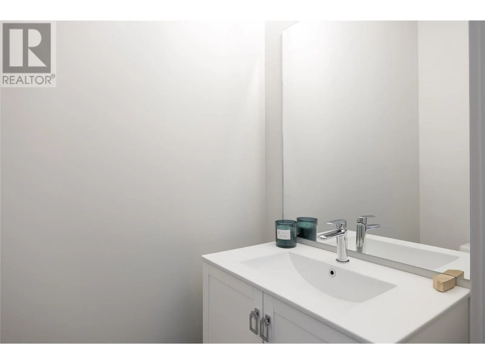 595 Vineyard Way N Unit# 9