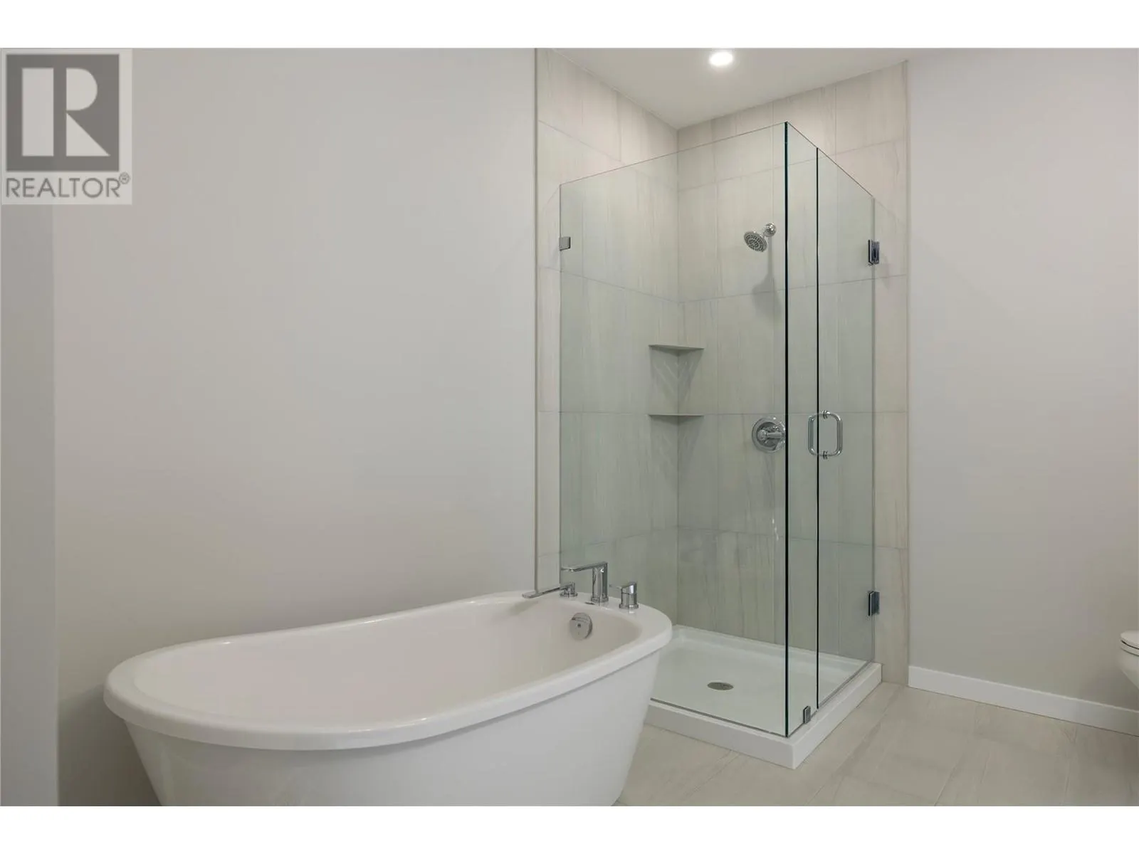 595 Vineyard Way N Unit# 9