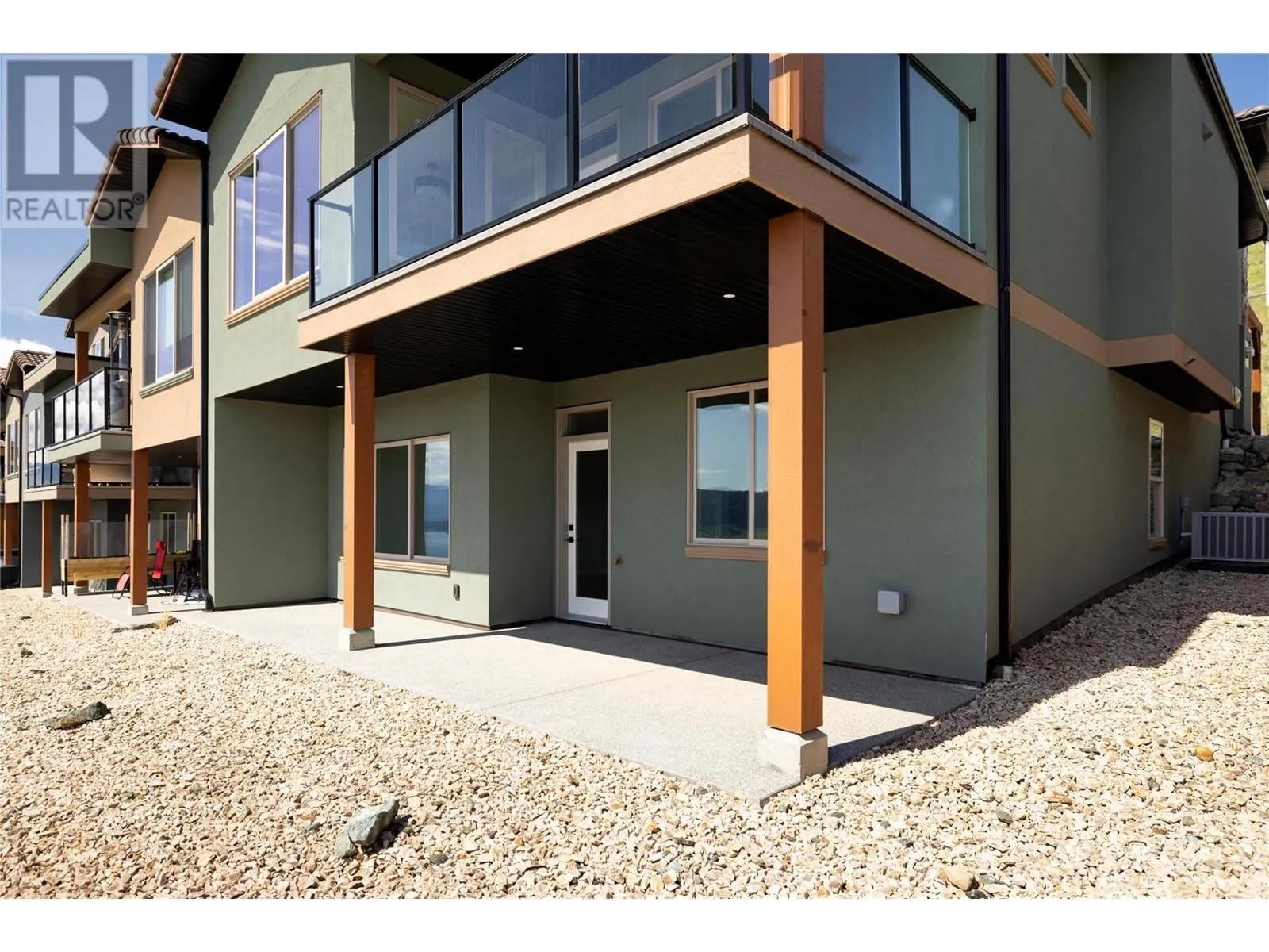 595 Vineyard Way N Unit# 9