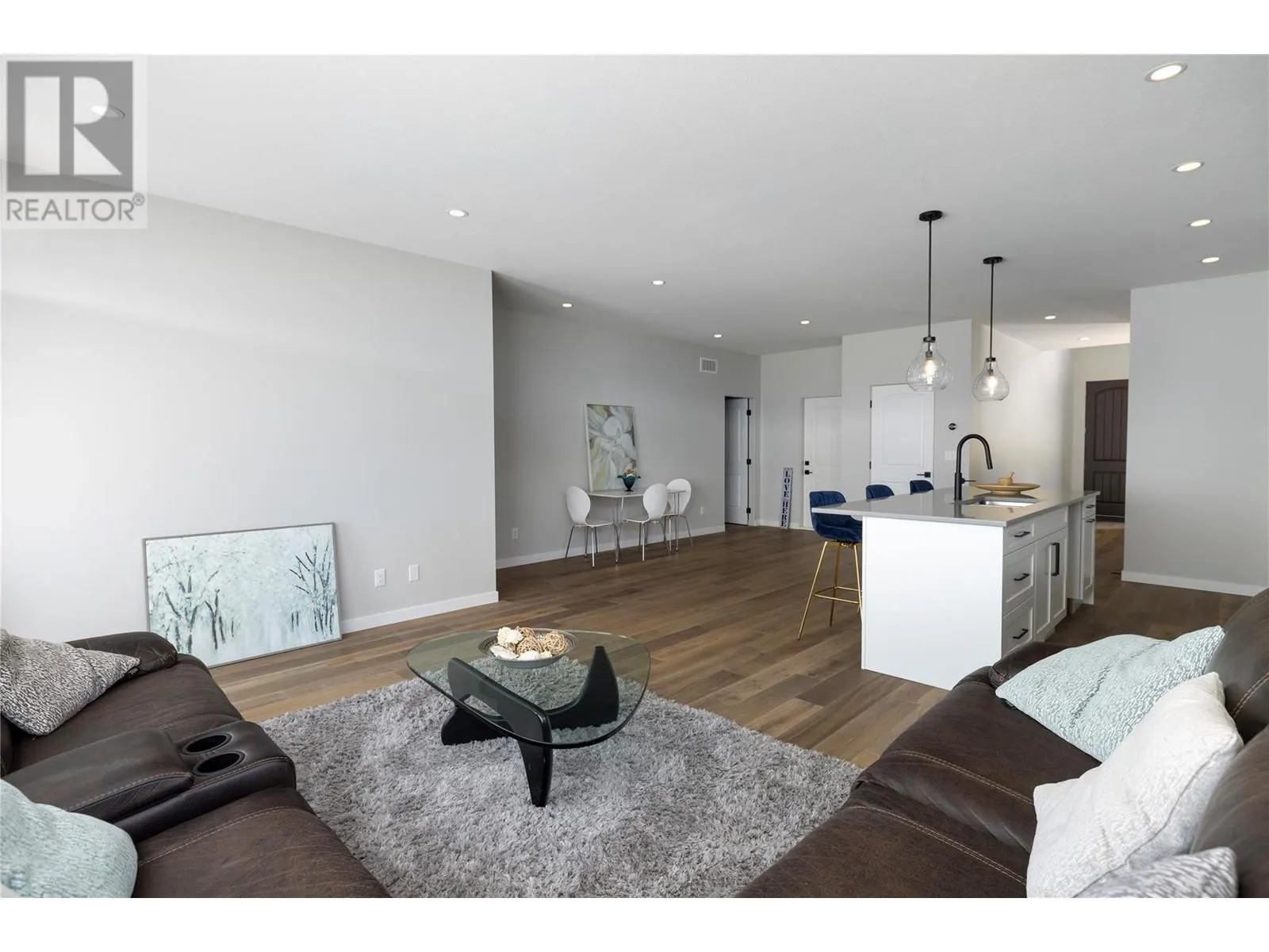 595 Vineyard Way N Unit# 9