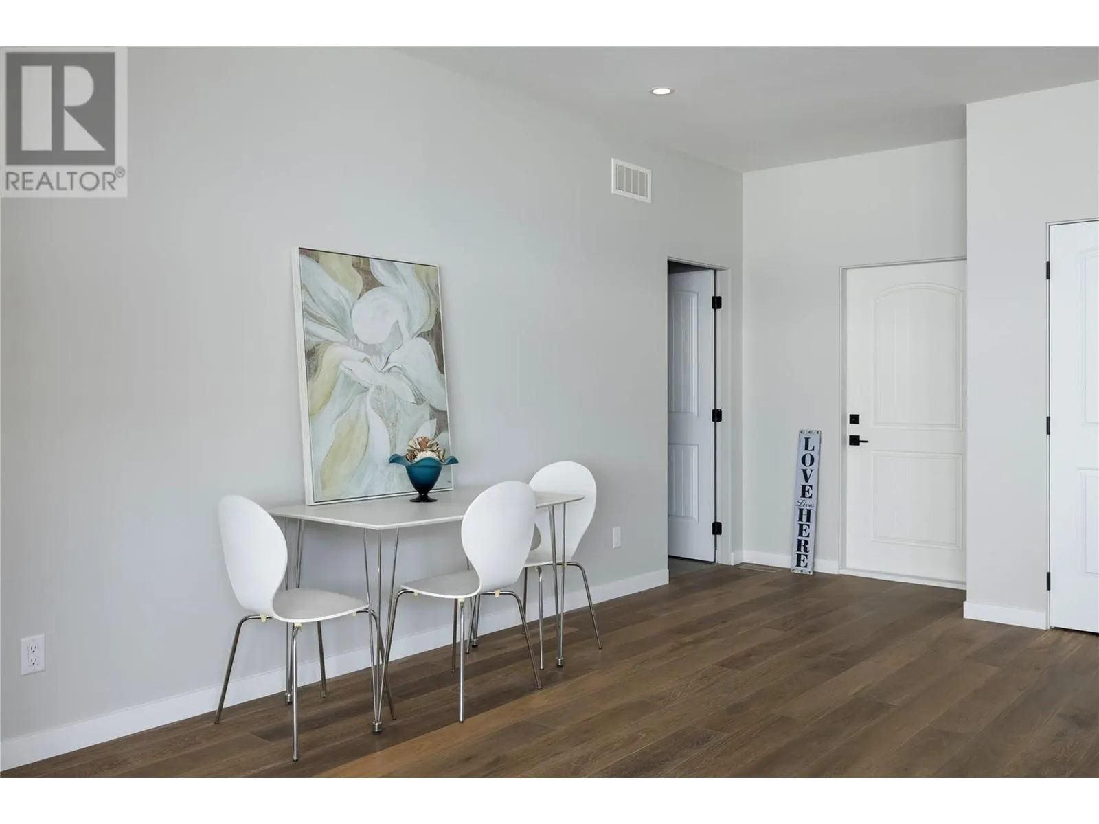 595 Vineyard Way N Unit# 9