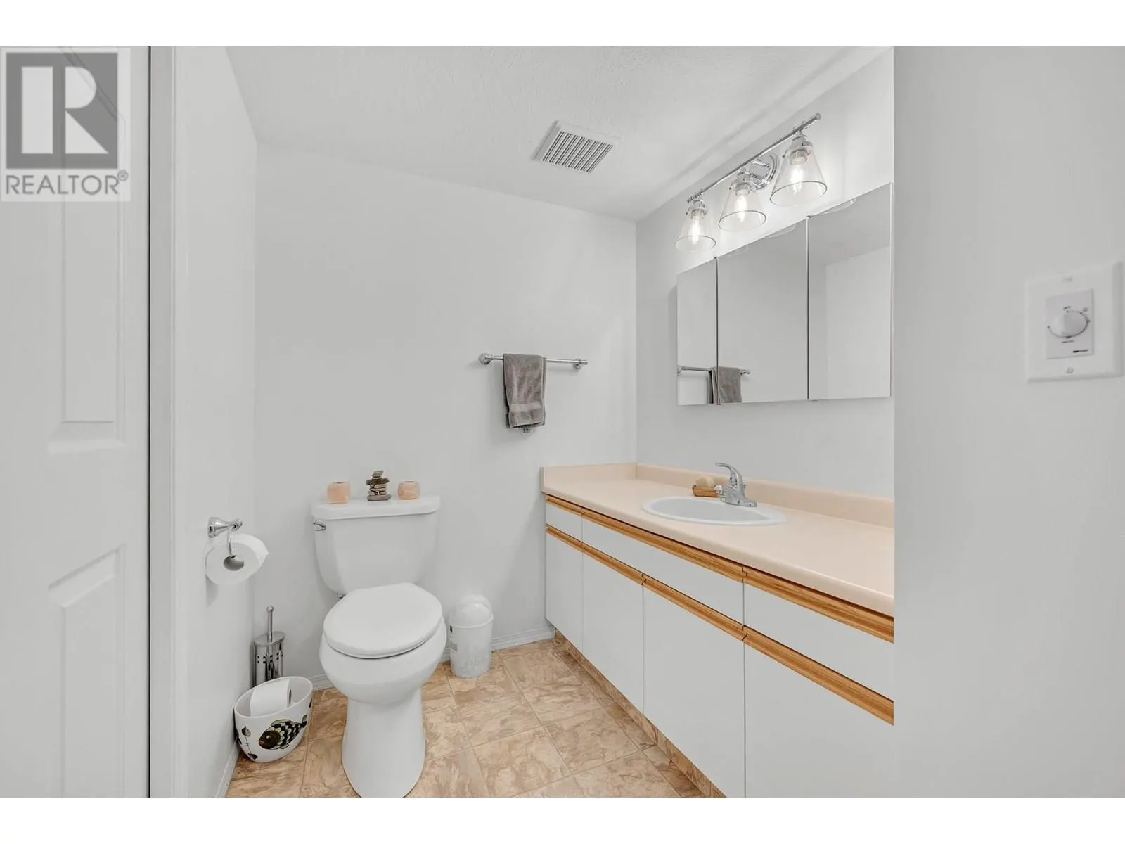 703 Granville Avenue Unit# 104 Lot# 4