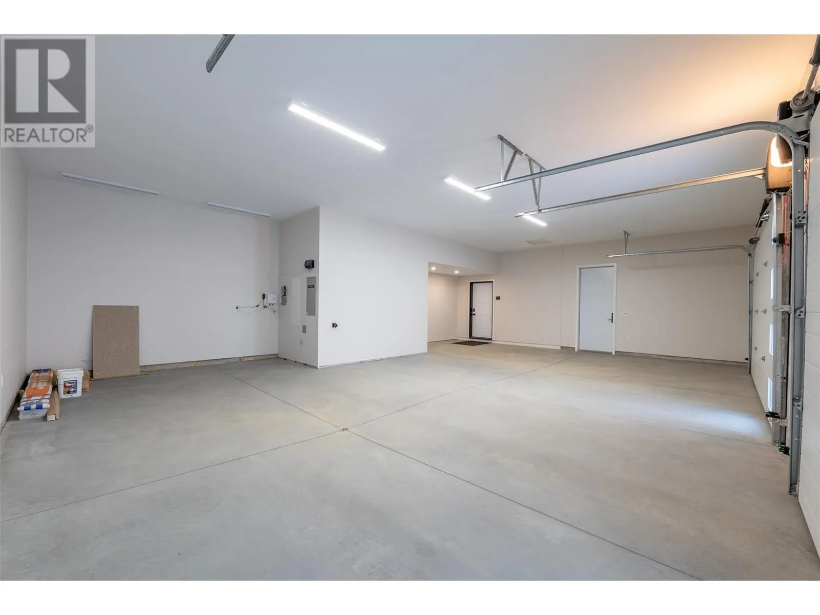 1350 Kai Road