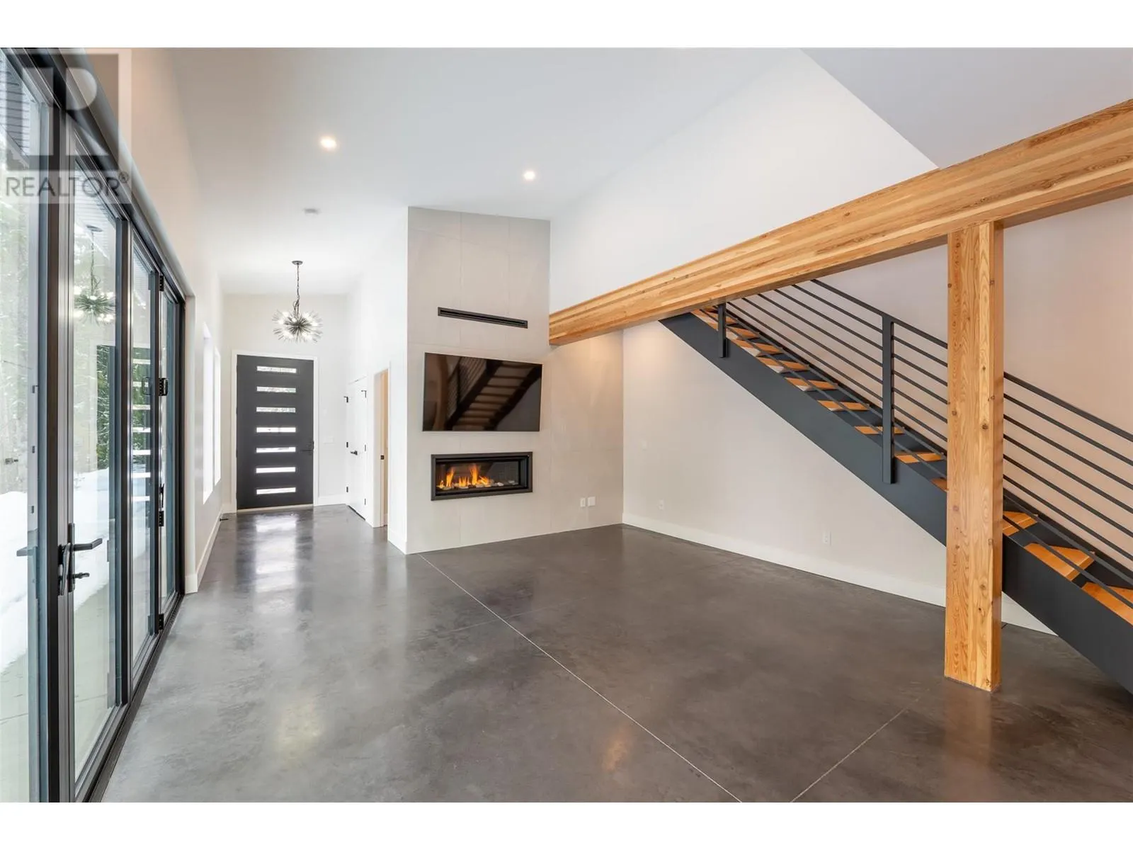 1350 Kai Road
