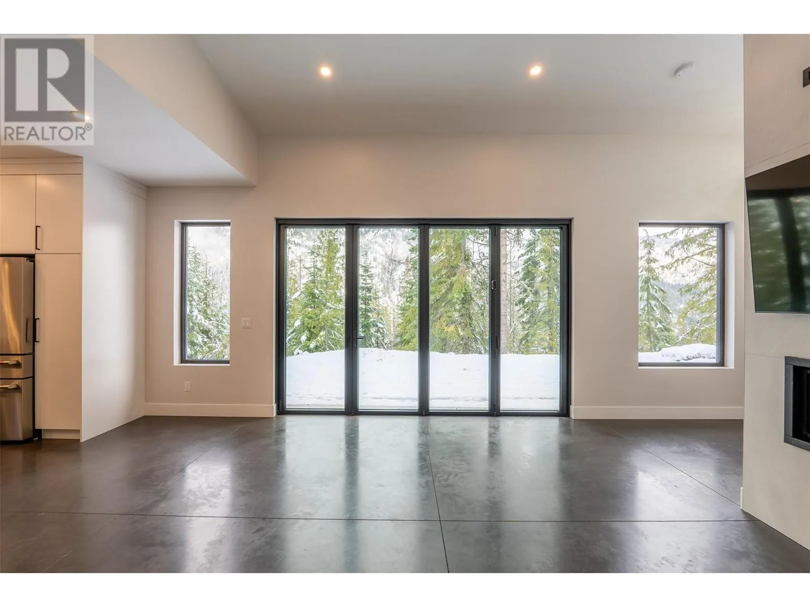 1350 Kai Road