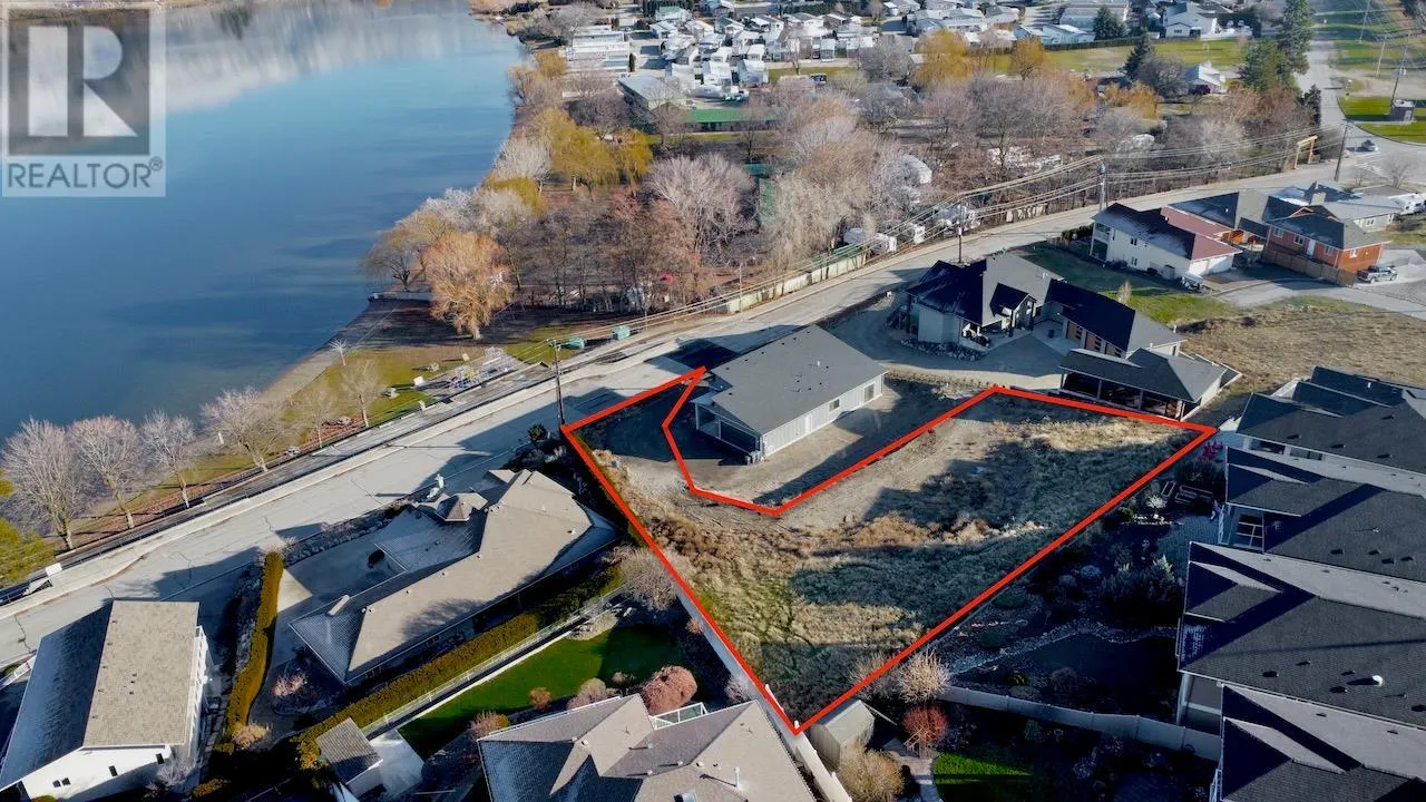 6730 Lakeside Drive