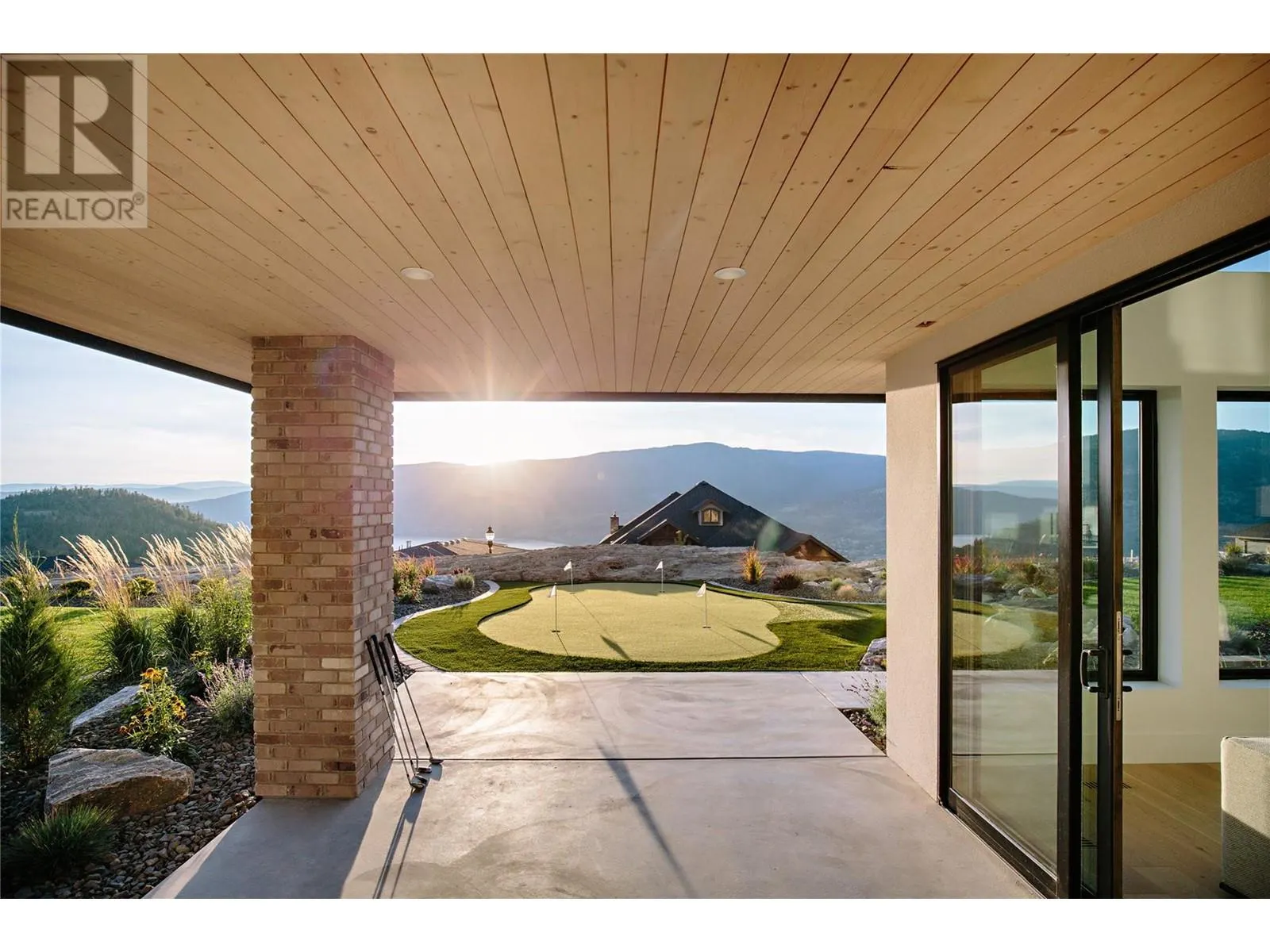 1462 Rocky Point Drive