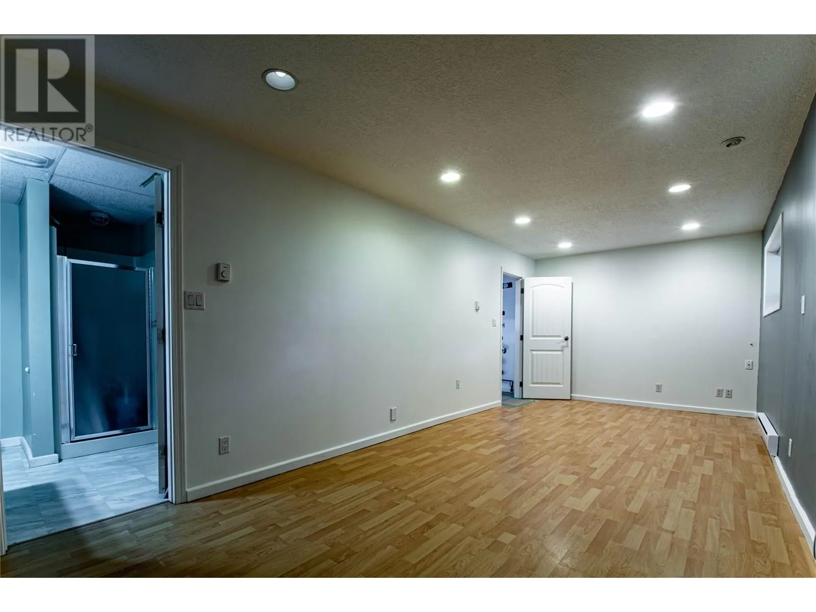4904 Pleasant Valley Road