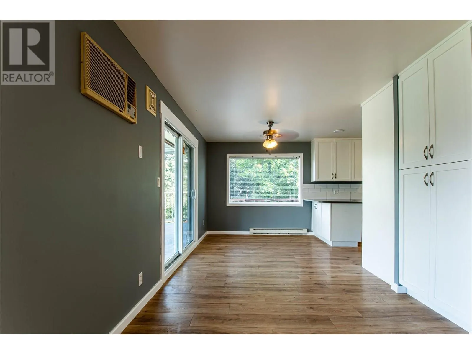 4904 Pleasant Valley Road