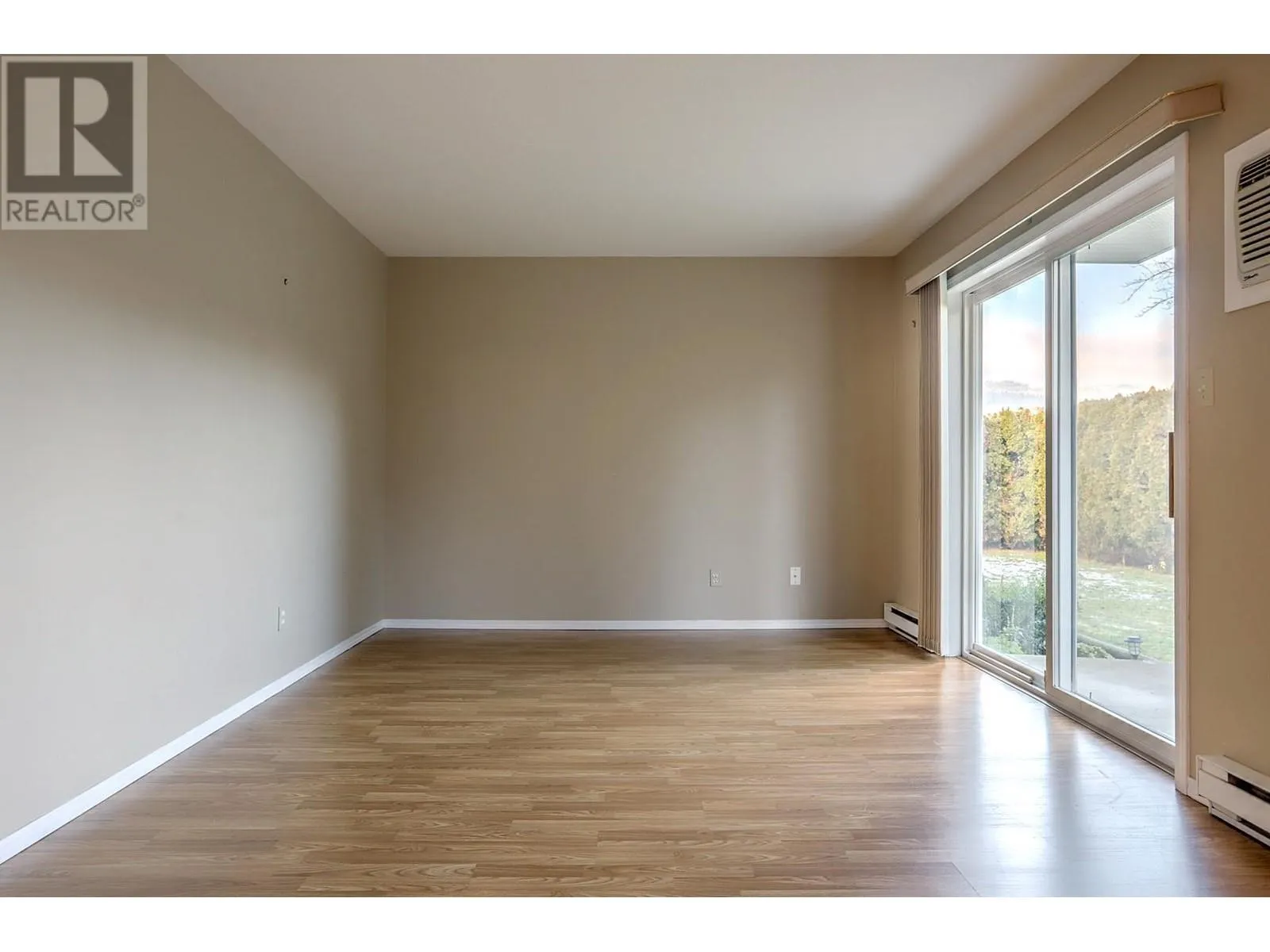 211 Kildonan Avenue Unit# 107