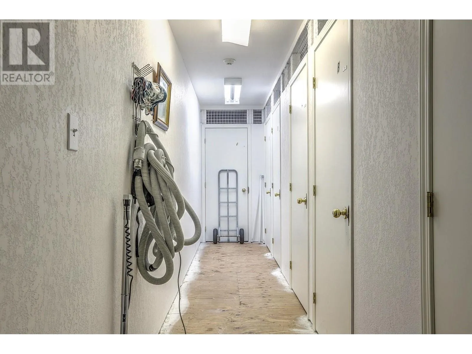 211 Kildonan Avenue Unit# 107