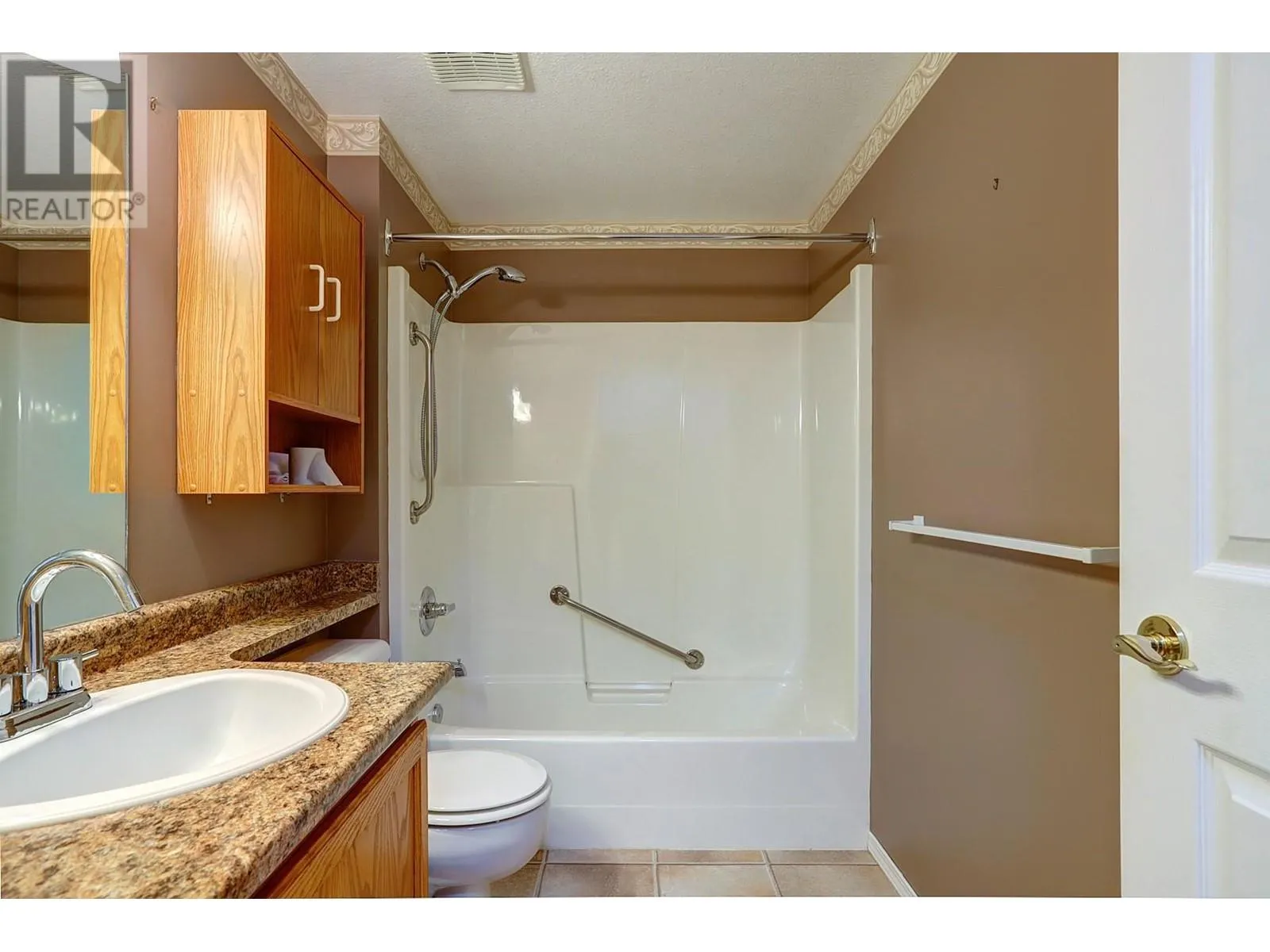 211 Kildonan Avenue Unit# 107