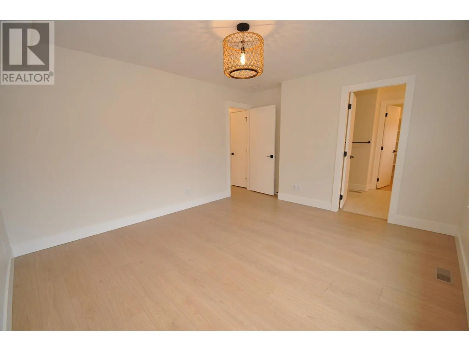 910 LAKESIDE Drive Unit# 107