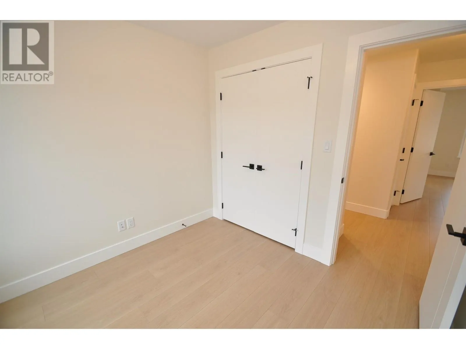910 LAKESIDE Drive Unit# 107