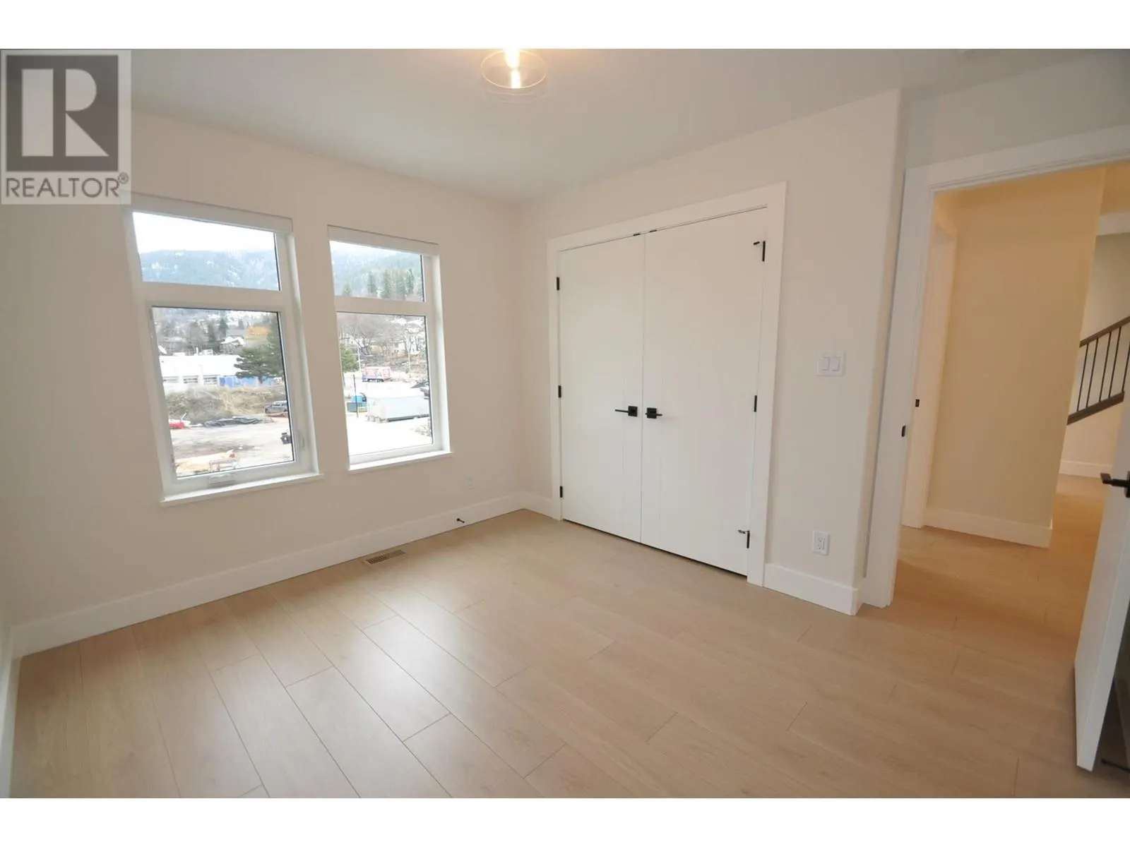 910 LAKESIDE Drive Unit# 107