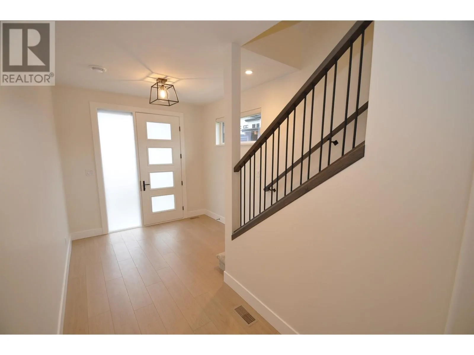 910 LAKESIDE Drive Unit# 107
