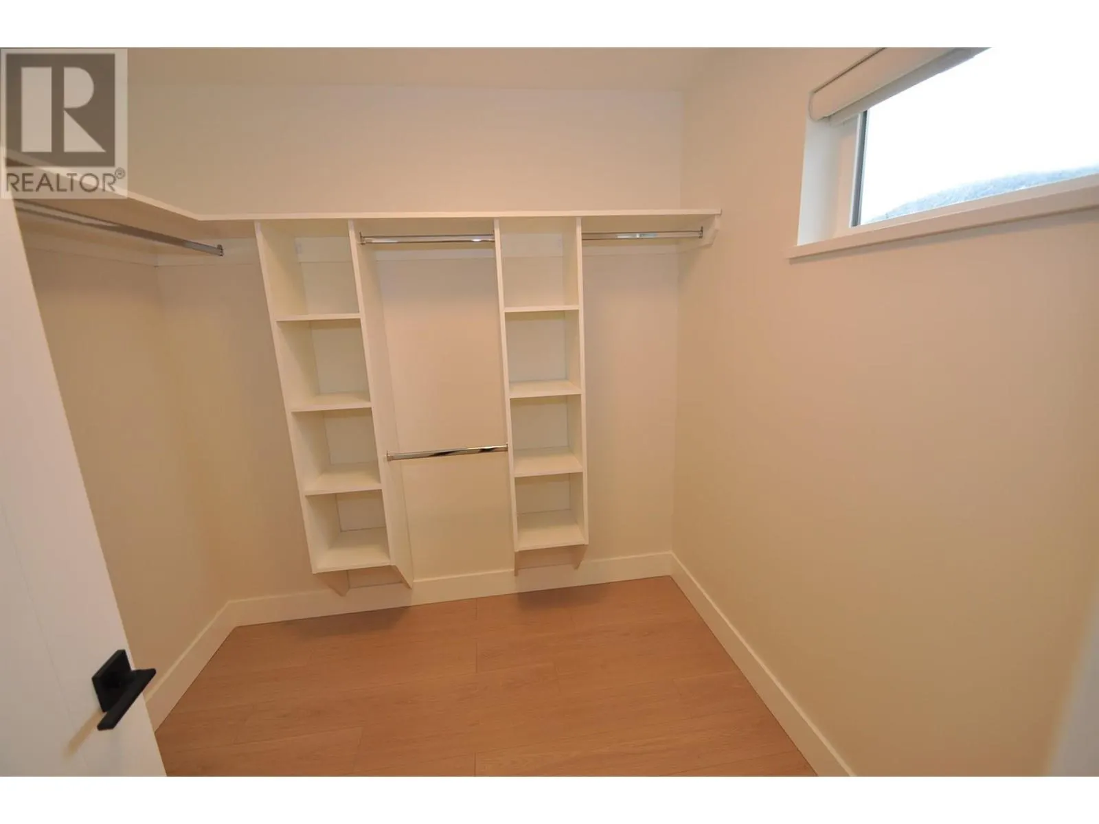 910 LAKESIDE Drive Unit# 107